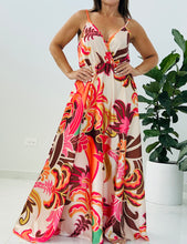 Load image into Gallery viewer, Las Flores Maxi Dress
