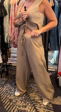 Load image into Gallery viewer, Camel Pant Set
