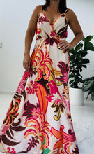 Load image into Gallery viewer, Las Flores Maxi Dress
