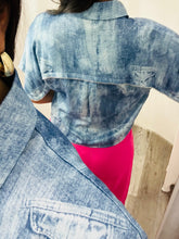 Load image into Gallery viewer, Washed Denim Print Crop Top
