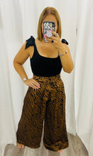 Load image into Gallery viewer, Black Zebra Wide Leg Pant
